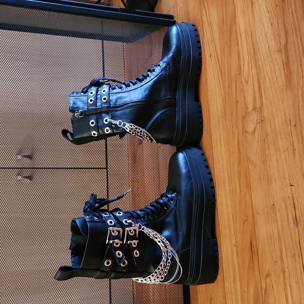 Above ankle black boots